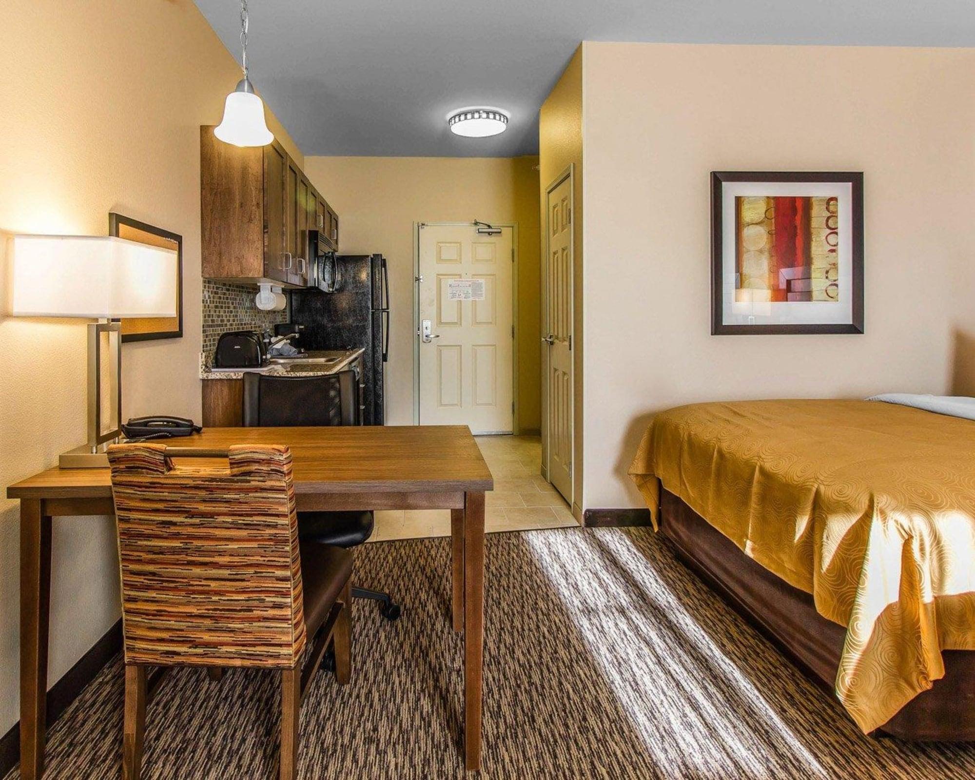 Mainstay Suites Watford City - Event Center Экстерьер фото