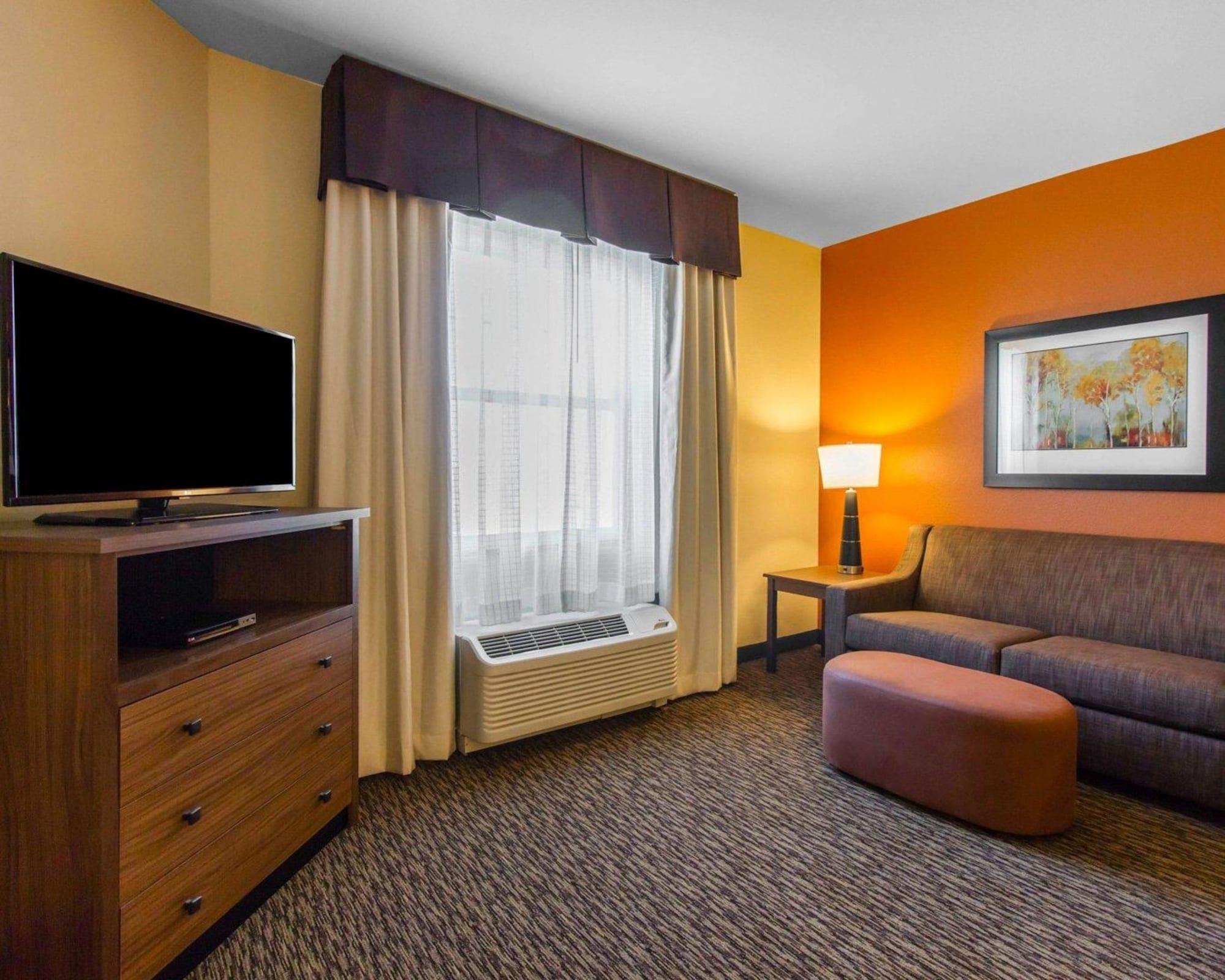 Mainstay Suites Watford City - Event Center Экстерьер фото