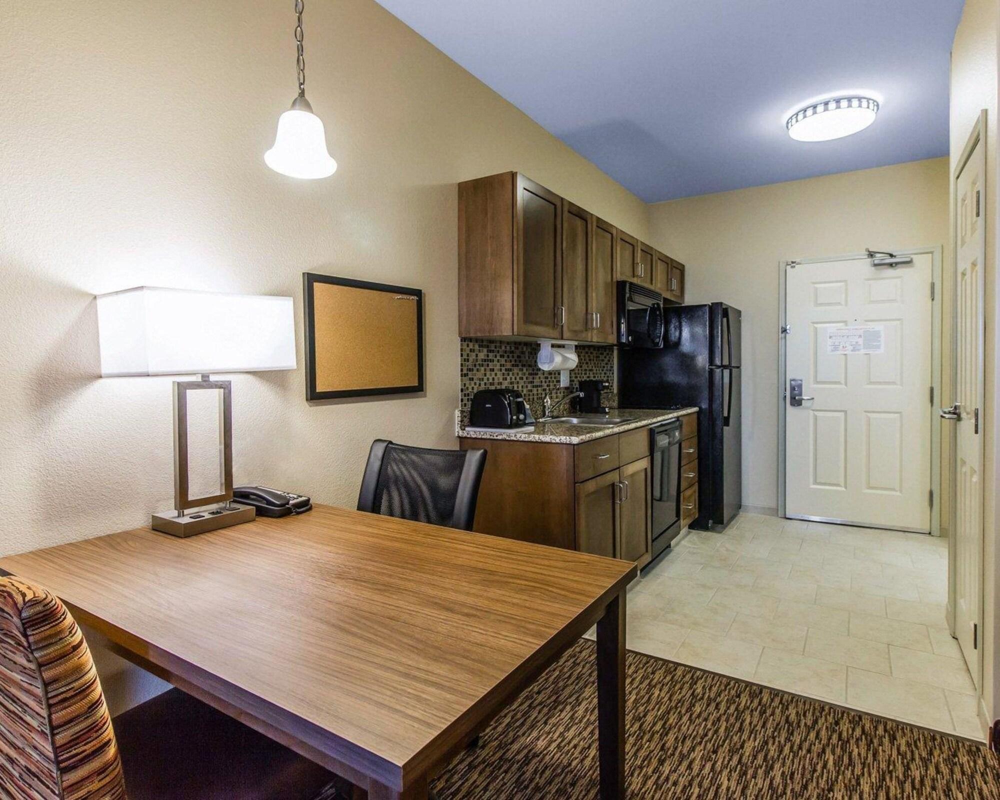 Mainstay Suites Watford City - Event Center Экстерьер фото