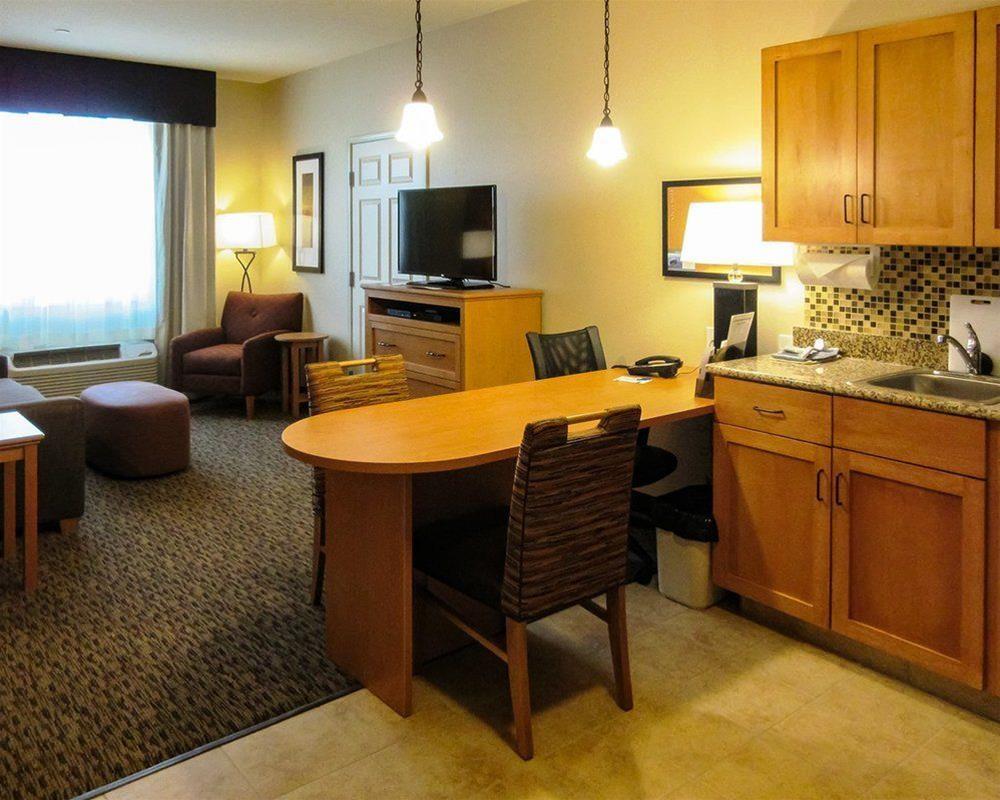Mainstay Suites Watford City - Event Center Экстерьер фото