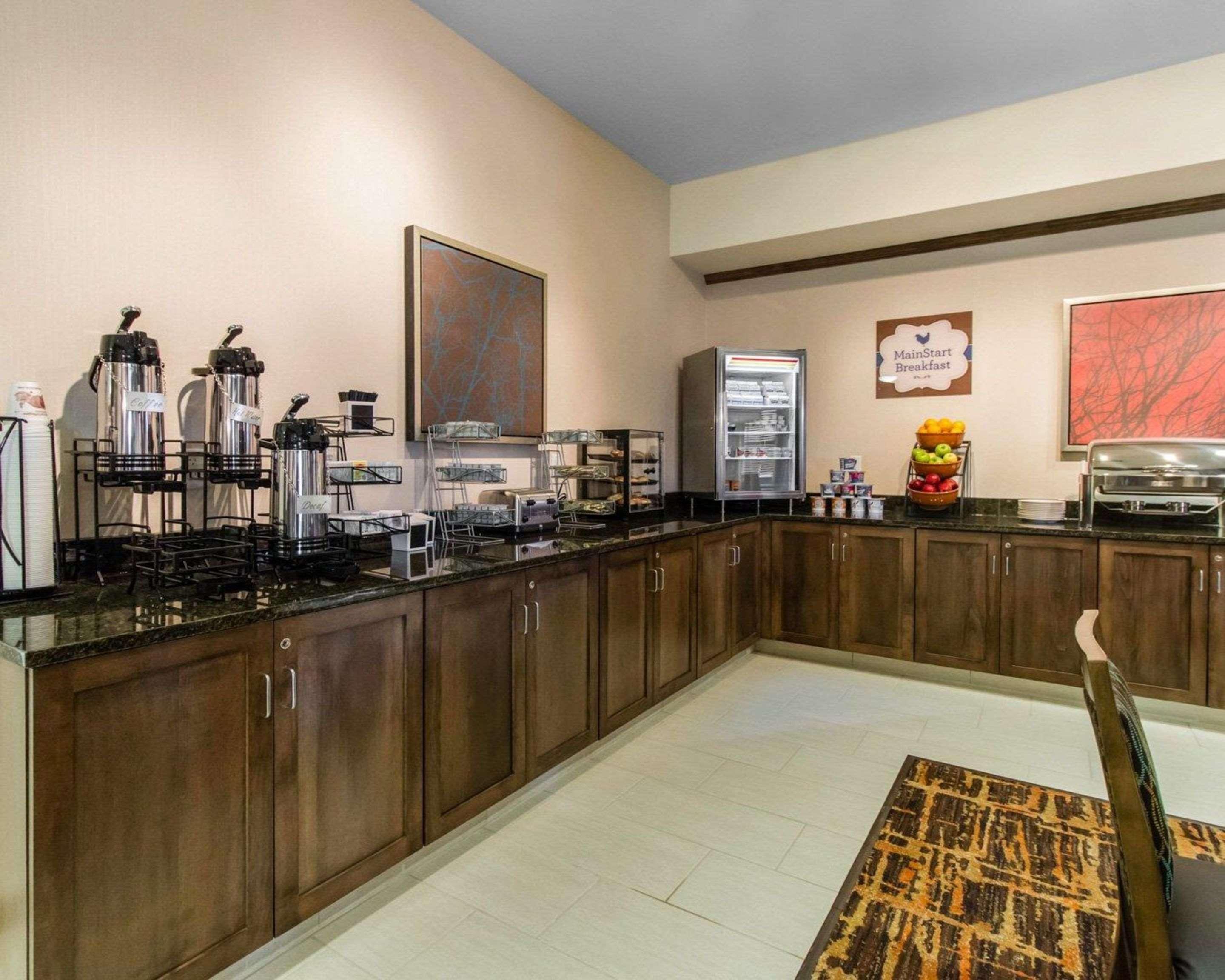 Mainstay Suites Watford City - Event Center Экстерьер фото